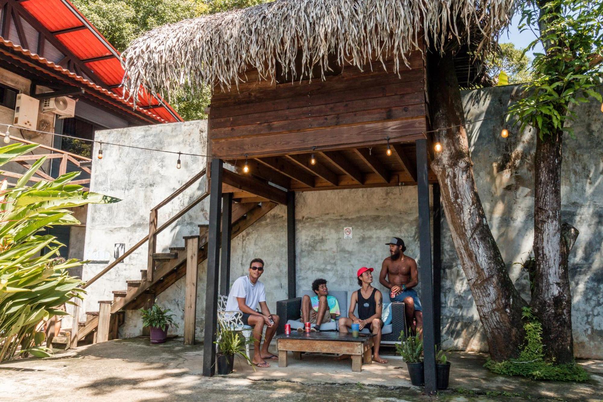 Hostel Villa Vento Surf Santa Catalina Esterno foto